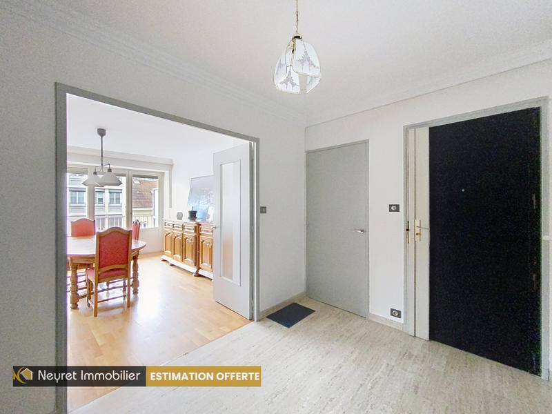 Appartement - 125 m² - 5 pièces