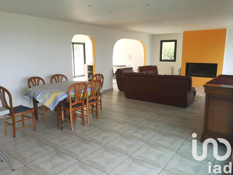 Maison - 246 m² - 10 pièces