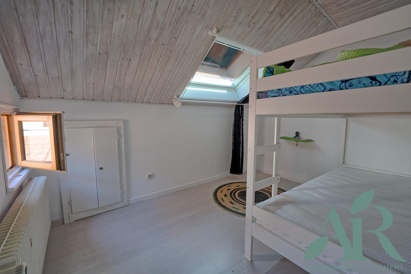 Maison traditionnelle - 143 m² - 5 pièces