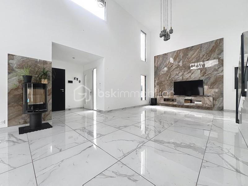 Maison - 159 m² - 6 pièces