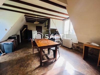 Maison - 205 m² - 7 pièces