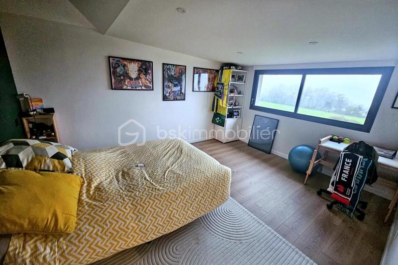 Maison - 189 m² - 7 pièces