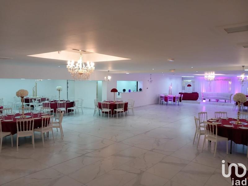 Local commercial - 1 500 m²