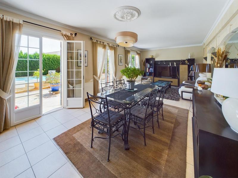 Maison - 172 m² - 5 pièces