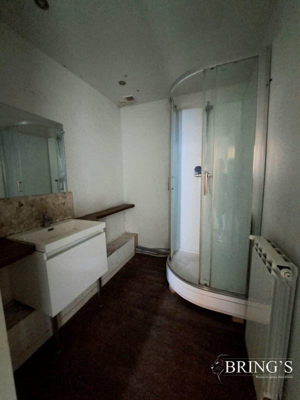 Maison - 185 m² - 7 pièces