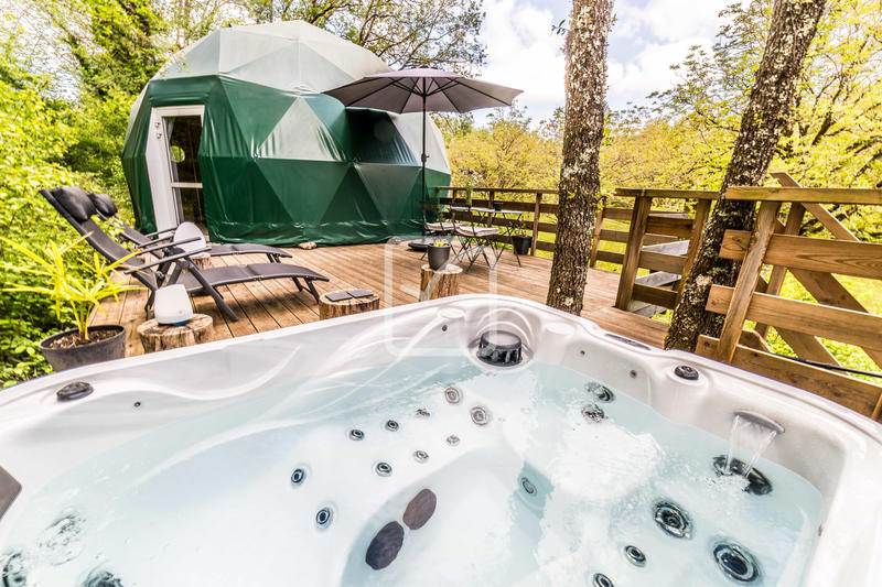 Local commercial - 250 m² - 1 pièce