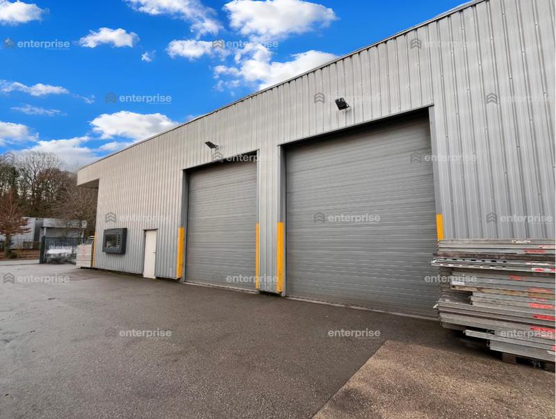 Local d'activité / Entrepôt - 500 m²