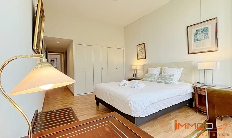 Appartement - 173 m² - 7 pièces