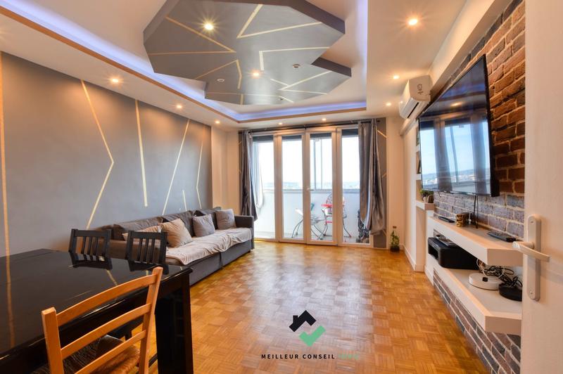 Appartement - 83 m² - 4 pièces