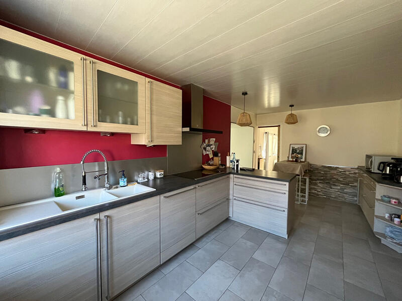 Maison - 142 m² - 5 pièces