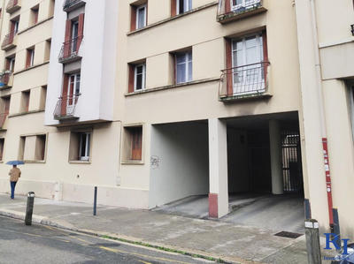 Parking / Garage - 13 m²