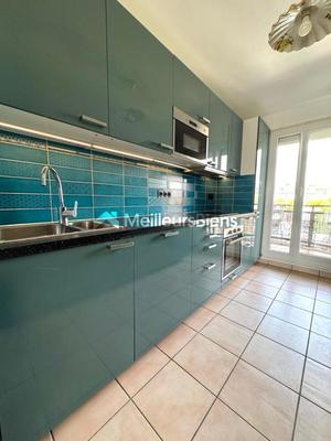 Appartement - 65 m² - 3 pièces