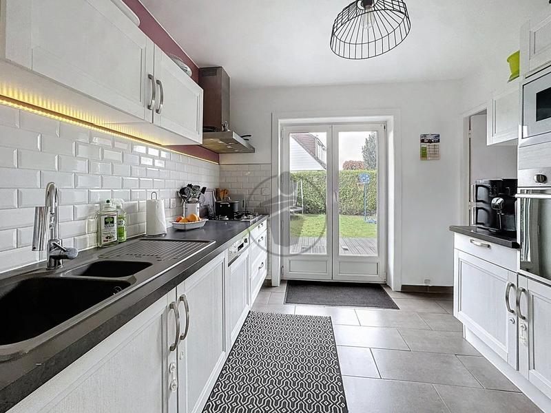 Maison - 90 m² - 5 pièces