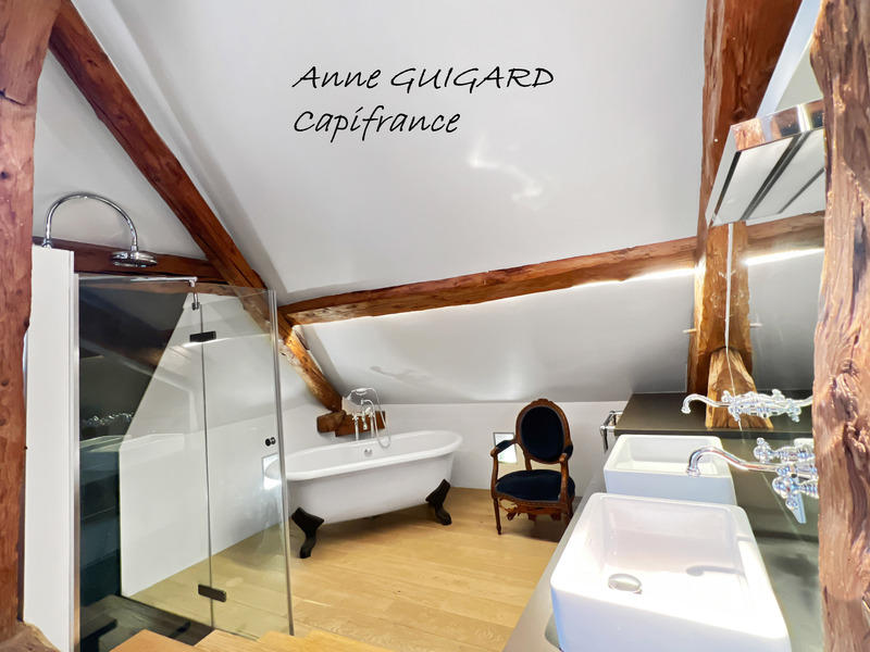 Appartement ancien - 159 m² - 4 pièces