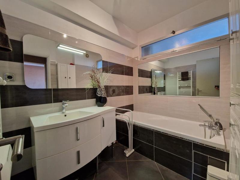 Appartement - 96 m² - 4 pièces