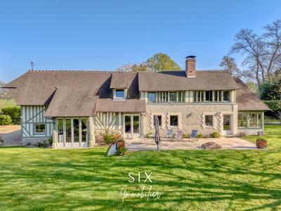 Maison - 240 m² - 10 pièces