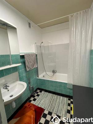 Chambre - 12 m² - 1 pièce