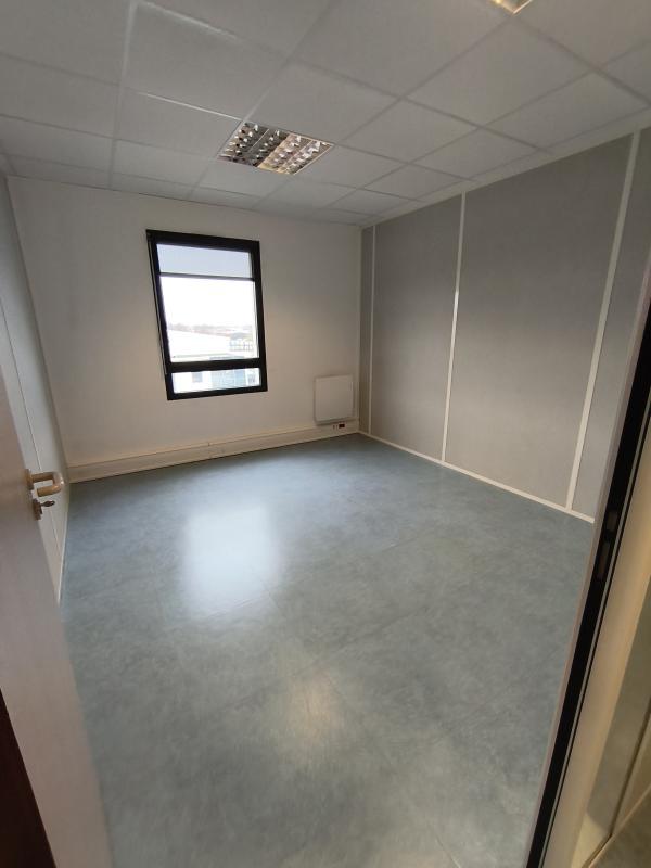 Bureau - 110 m² - 5 pièces