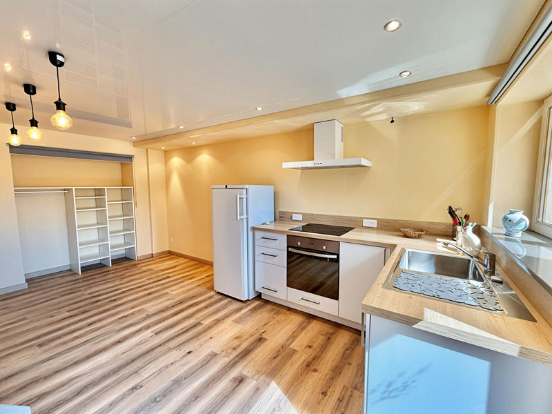 Maison - 269 m² - 9 pièces