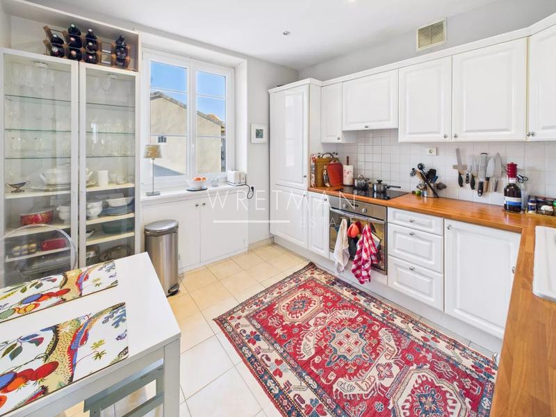 Appartement - 92 m² - 4 pièces