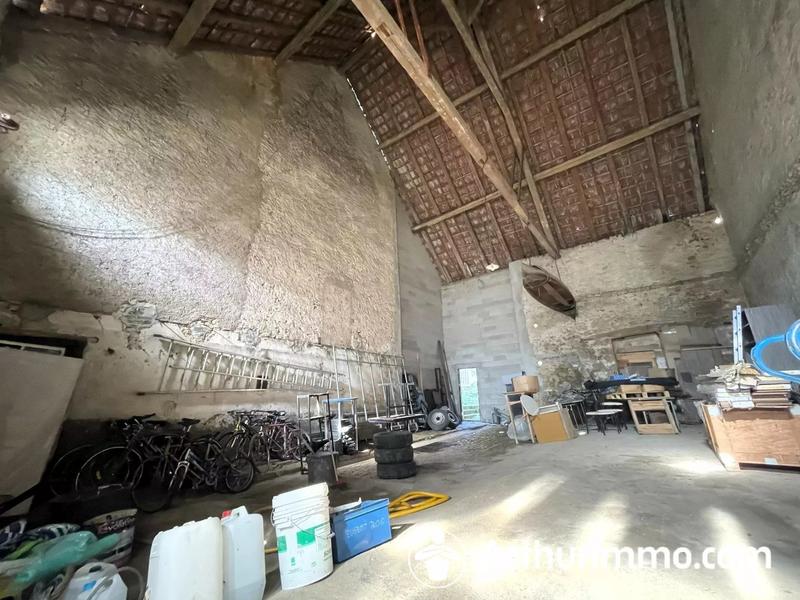 Maison - 182 m² - 9 pièces