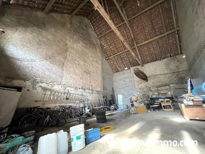 Maison - 182 m² - 9 pièces