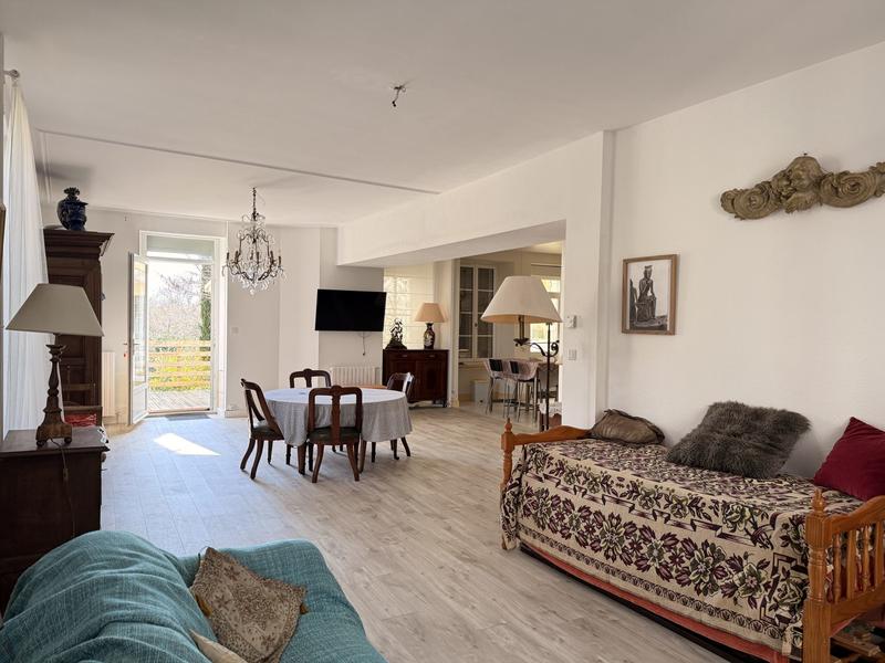 Maison - 289 m² - 7 pièces