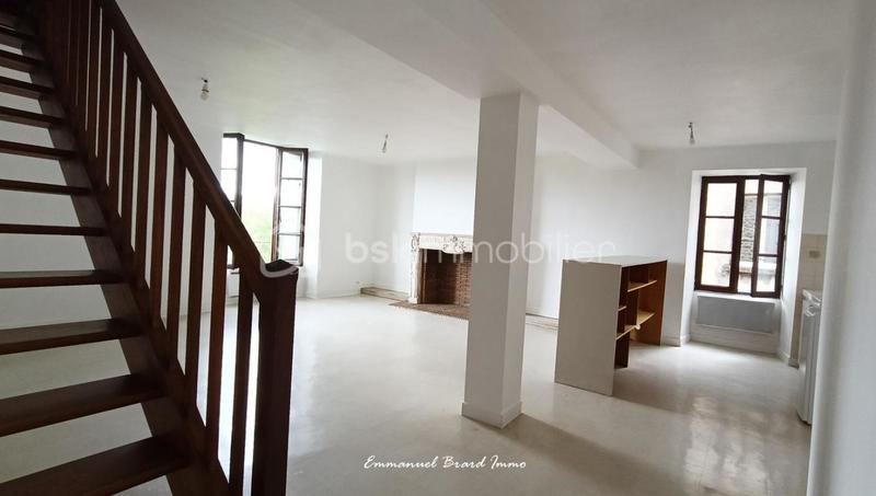 Immeuble - 213 m² - 9 pièces