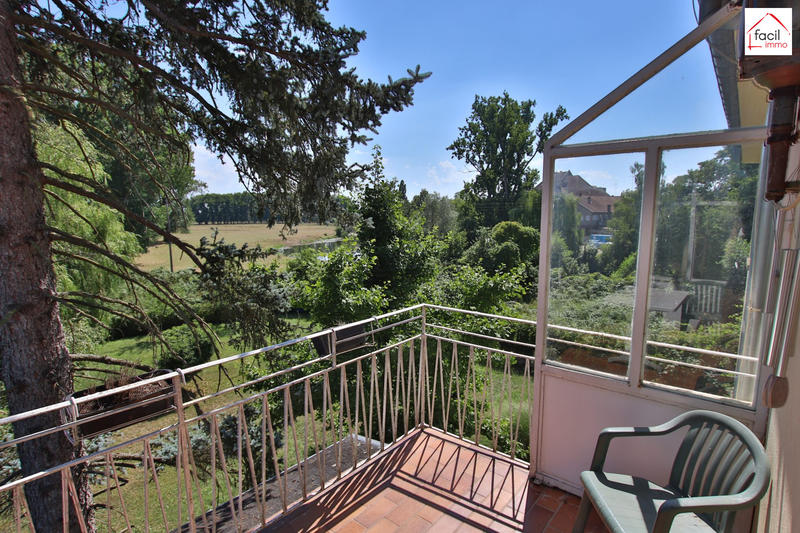 Maison - 352 m² - 16 pièces