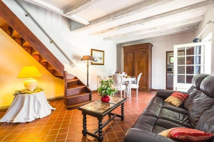 Maison - 305 m² - 10 pièces