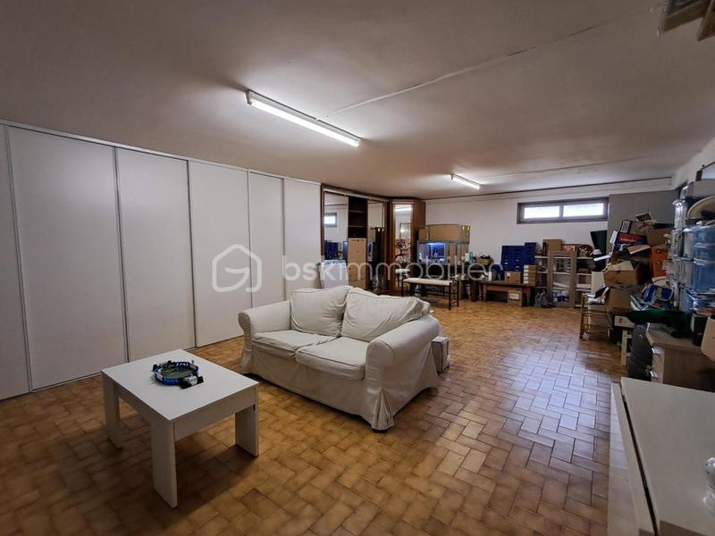 Maison traditionnelle - 168 m² - 4 pièces