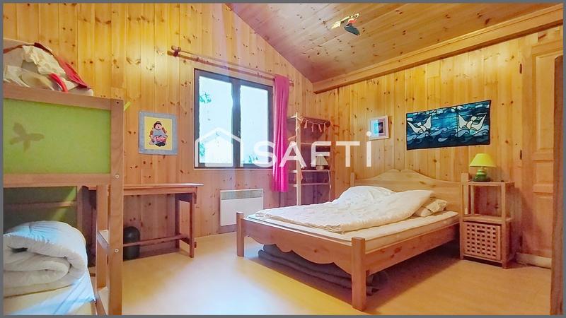 Maison - 223 m² - 11 pièces