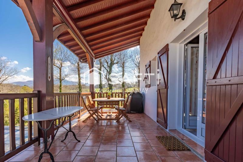 Villa - 140 m² - 6 pièces