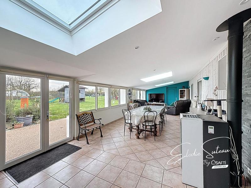 Maison - 168 m² - 8 pièces