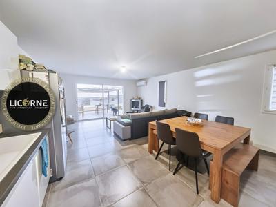 Maison - 93 m² - 4 pièces