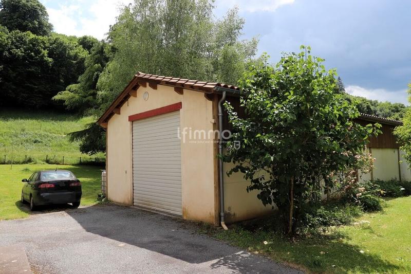 Demeure - 185 m² - 10 pièces