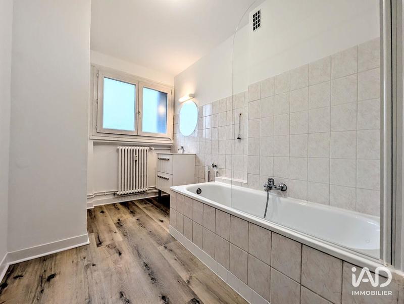 Appartement - 99 m² - 4 pièces