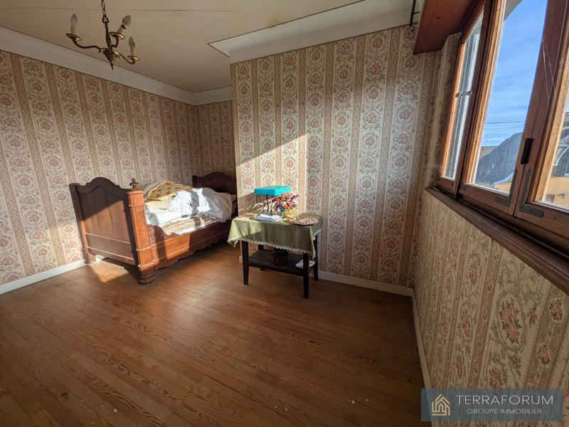 Maison - 105 m² - 6 pièces