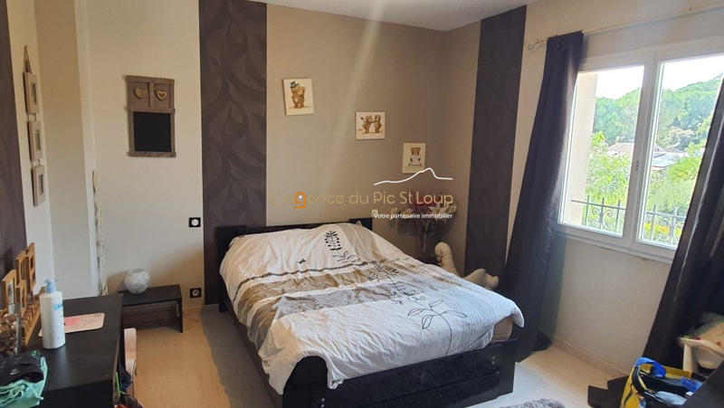 Villa - 220 m² - 8 pièces