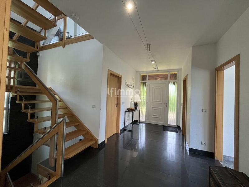 Maison - 193 m² - 6 pièces