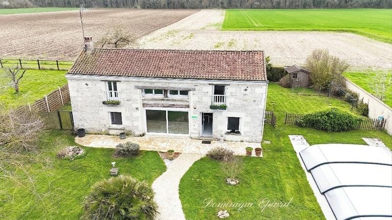 Maison - 305 m² - 13 pièces