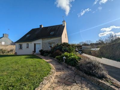 Maison traditionnelle - 130 m² - 6 pièces