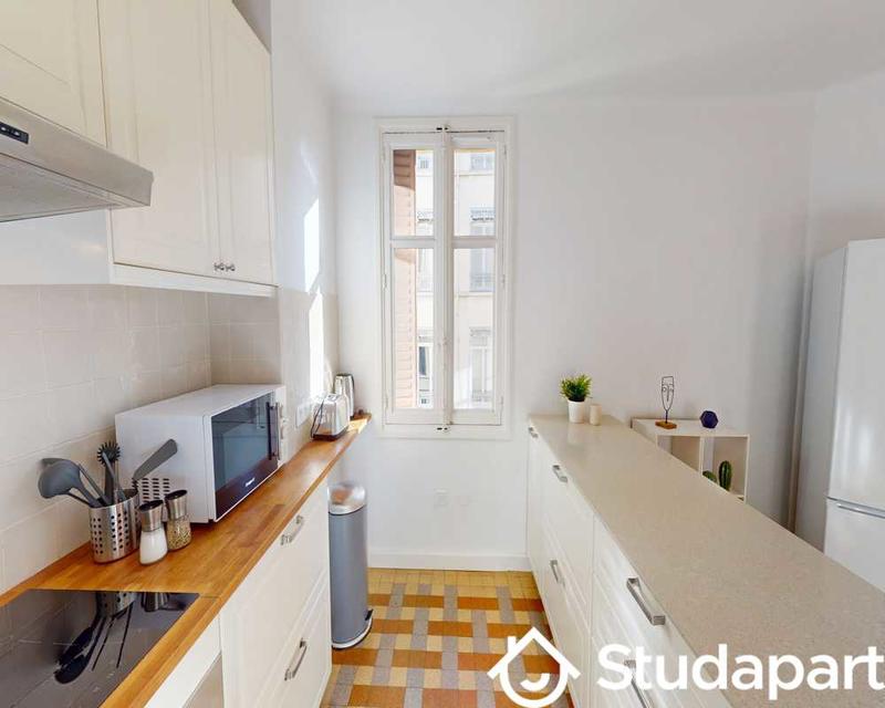 Chambre - 140 m² - 1 pièce