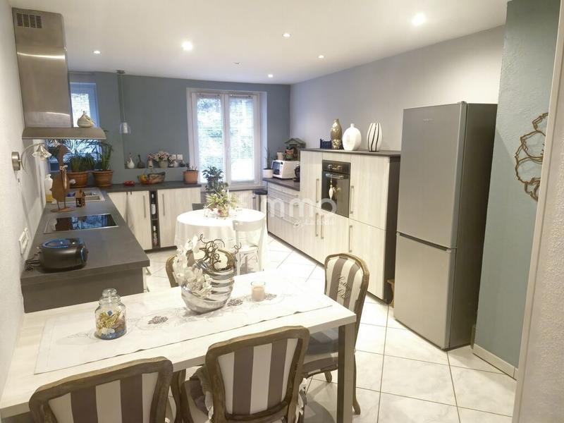 Appartement - 155 m² - 5 pièces