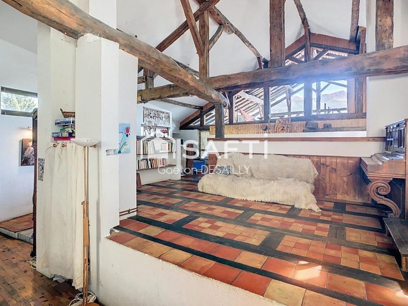 Maison de village - 265 m² - 7 pièces