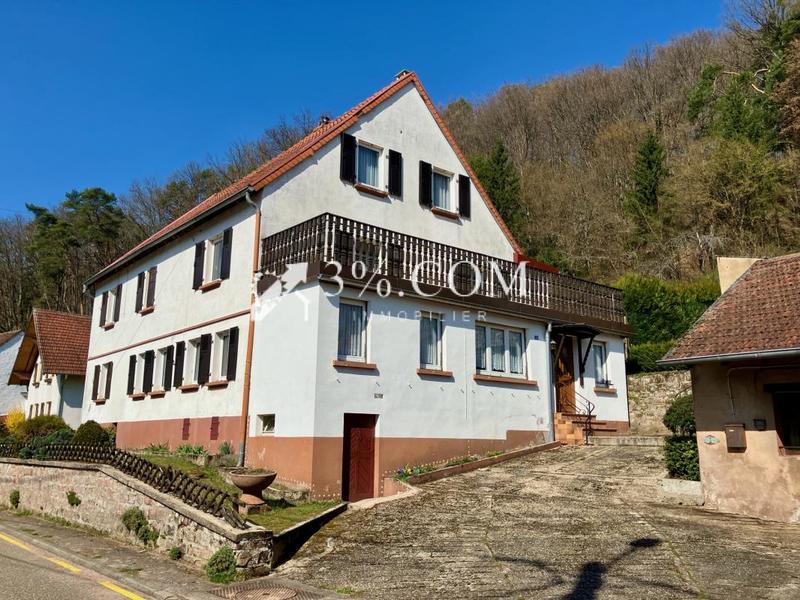 Maison de village - 140 m² - 8 pièces