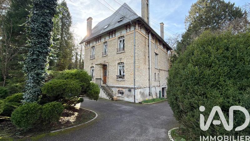 Château - 352 m² - 7 pièces