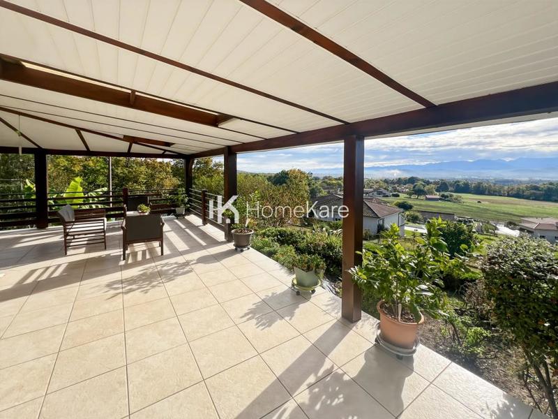 Maison - 180 m² - 7 pièces