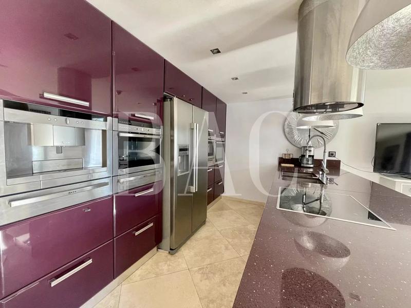 Villa - 415 m² - 10 pièces