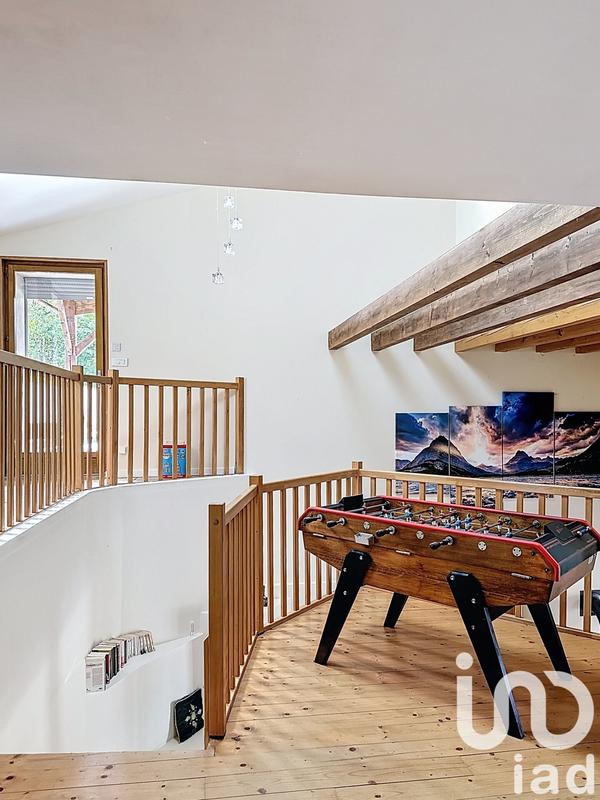 Maison - 238 m² - 8 pièces